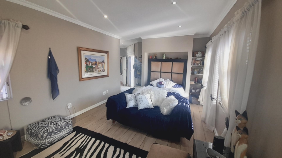 4 Bedroom Property for Sale in Melodie North West